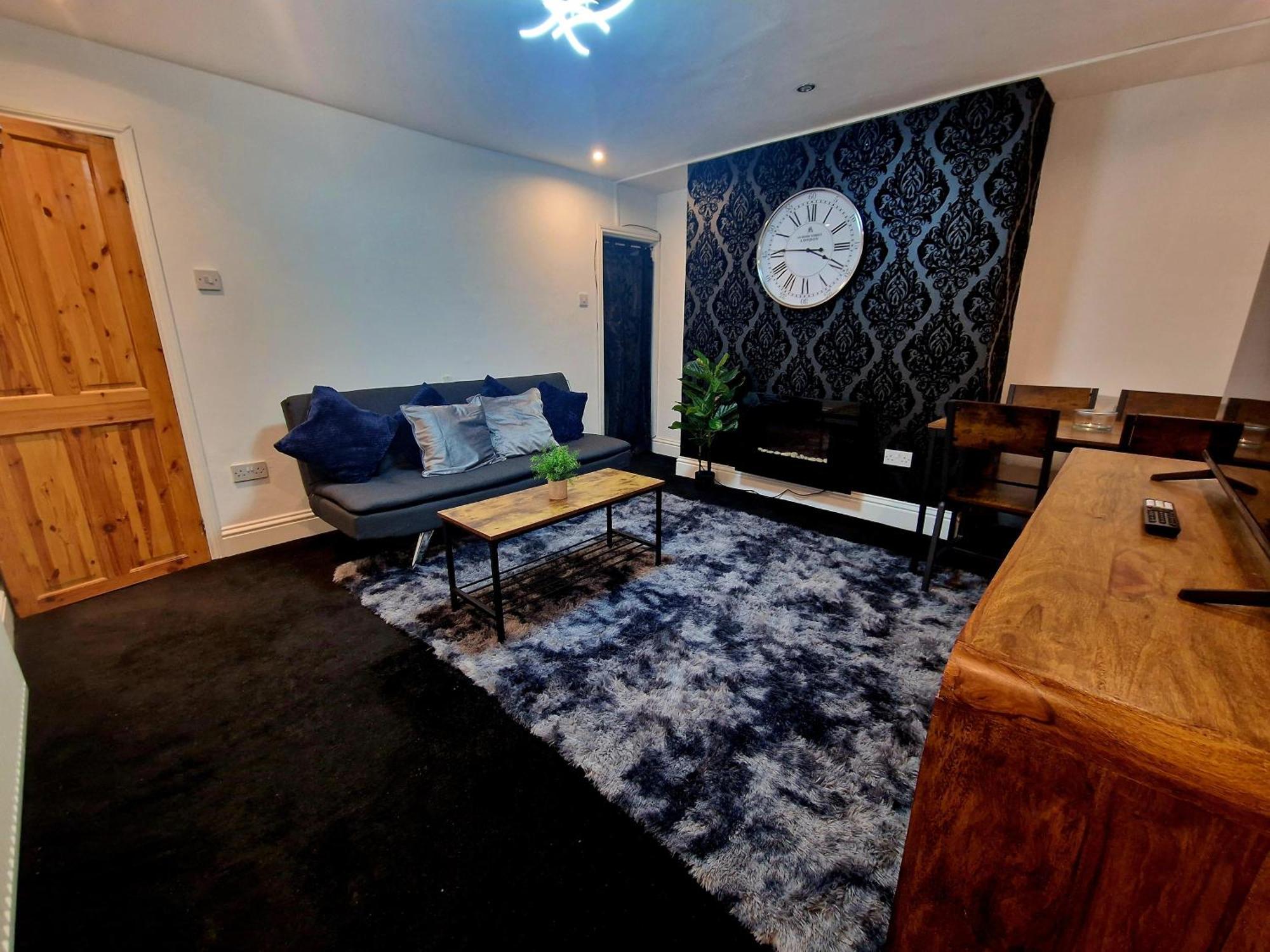 Private Courtyard Apartment In Bradford With Parking Shipley  Exteriör bild